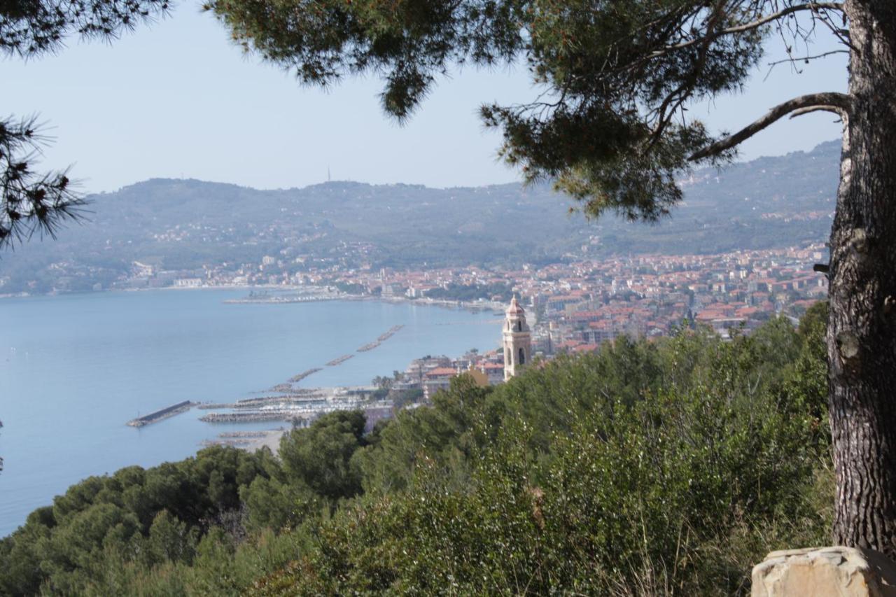 Appartamento La Vela San Bartolomeo Al Mare Luaran gambar